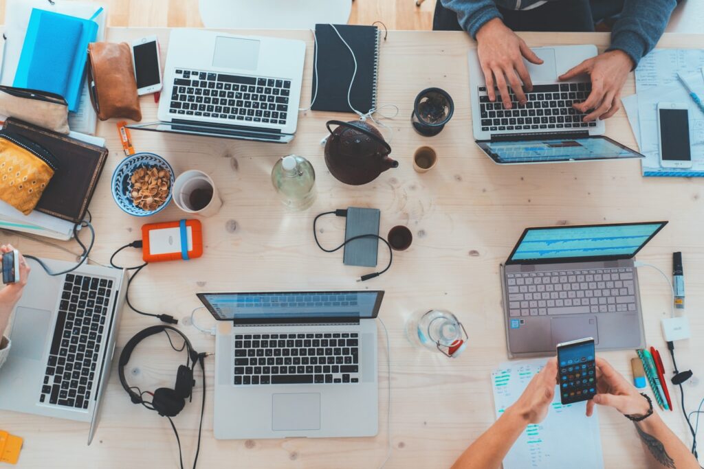 Riprogettate nell’ottica di diventare, a livello di comunicazione interna, strumento efficiente e capillare di conoscenza, di confronto e di trasparenza, e di essere in grado di avere verso l’esterno